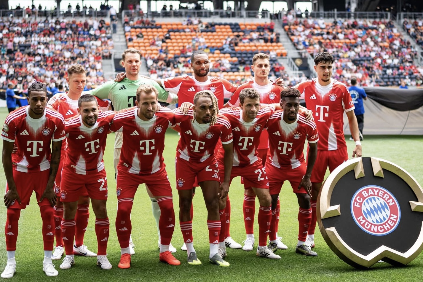 बायर्नको १० गोल