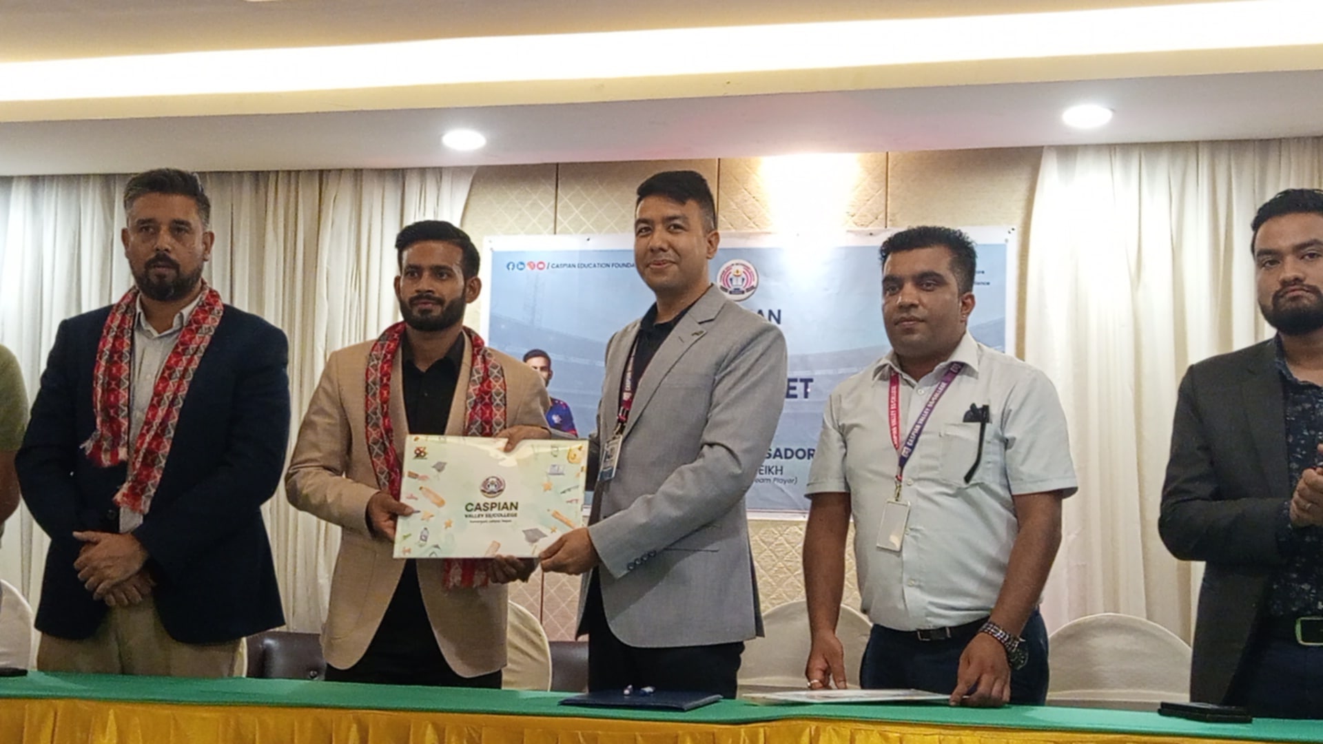 आरिफ क्यास्पियन भ्याली कलेजको ब्रान्ड एम्बेसडर